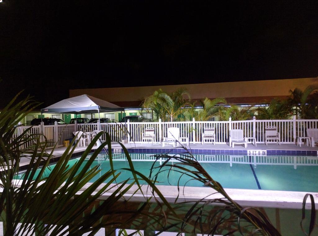 Sunshine Inn & Suites Venice, Florida Venice Gardens 外观 照片