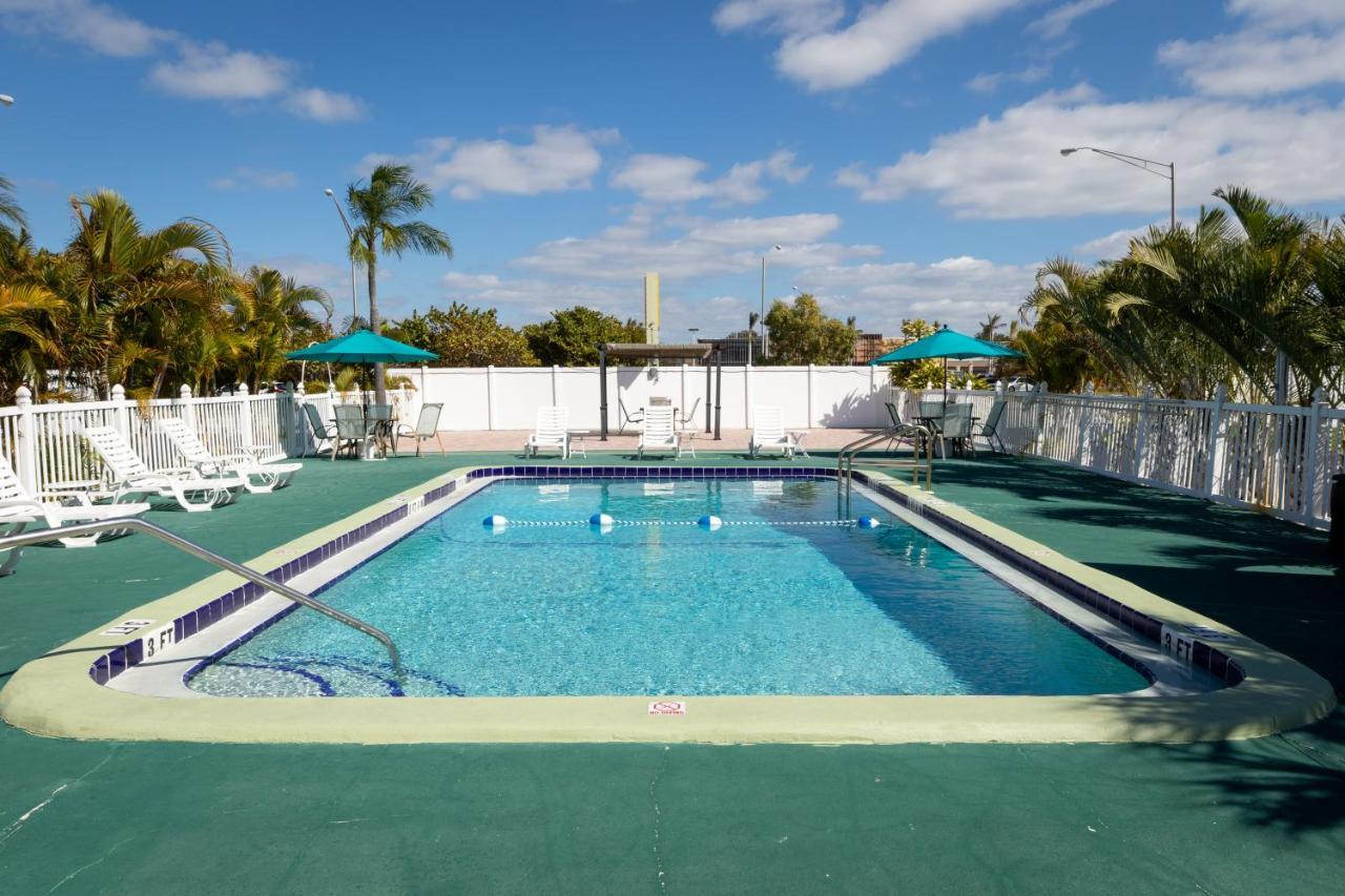 Sunshine Inn & Suites Venice, Florida Venice Gardens 外观 照片